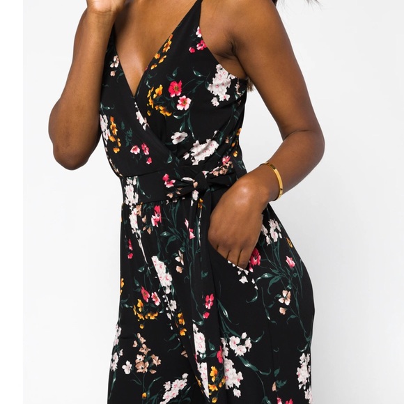 KAILEIGH
Rica Knit Crop Jumpsuit - Picture 4 of 6